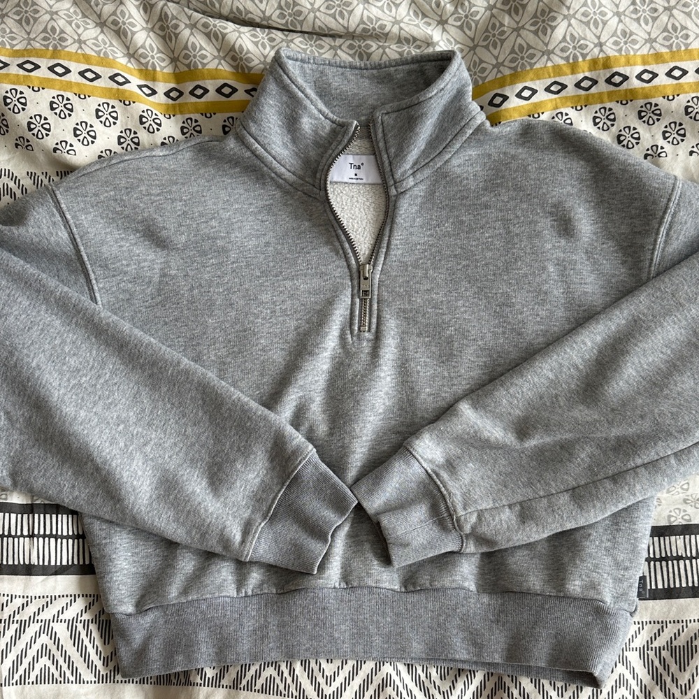 TNA Light Gray Half-Zip Cropped Pullover